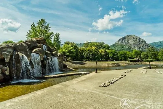 Gite Unique Et Piscine Privative Dans Un Ecrin De Verdure Calmont  France