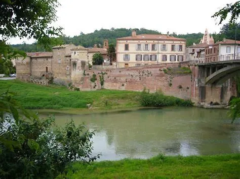 Gite Unique Et Piscine Privative Dans Un Ecrin De Verdure Calmont  0*, Calmont (Haute-Garonne) France
